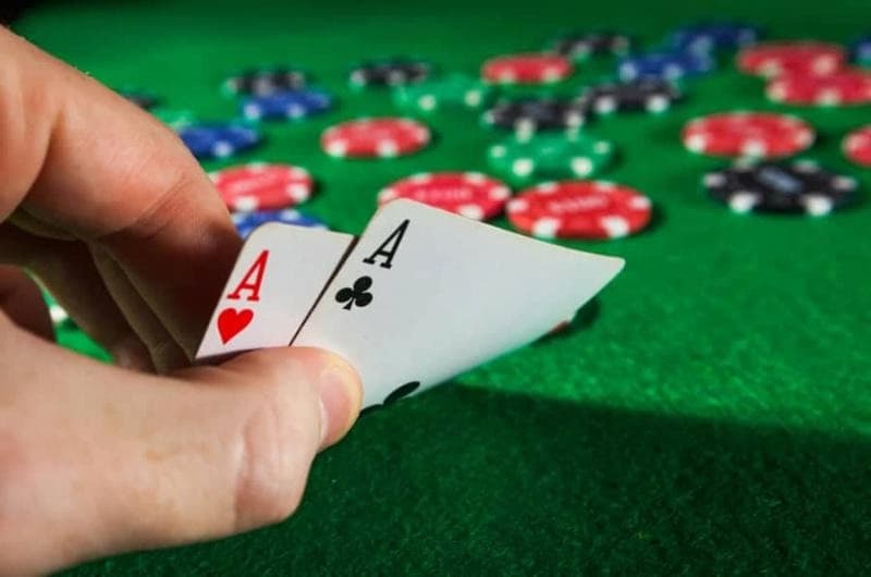 Xì dách PQ88: Trải nghiệm game bài Hoàng Gia gay cấn 2 Luật đánh blackjack đổi thưởng